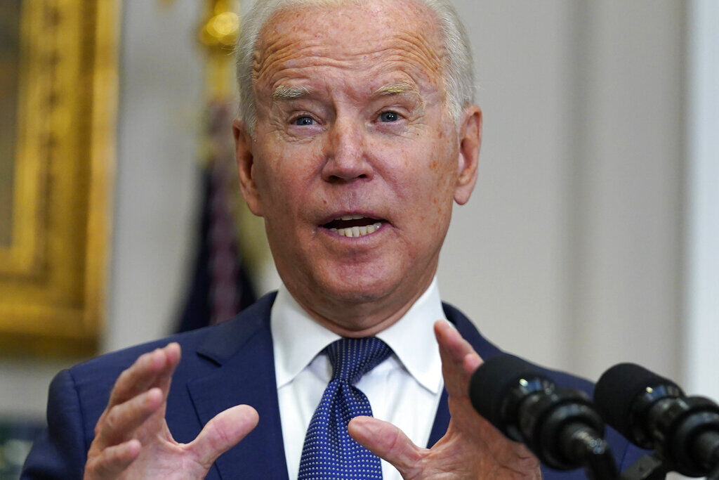 President Biden to keep to Aug. 31 deadline for Afghanistan evacuations, drawing criticism